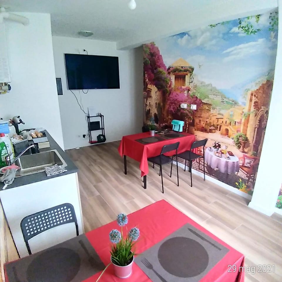 Communal lounge/ TV room, Seating area, Breakfast