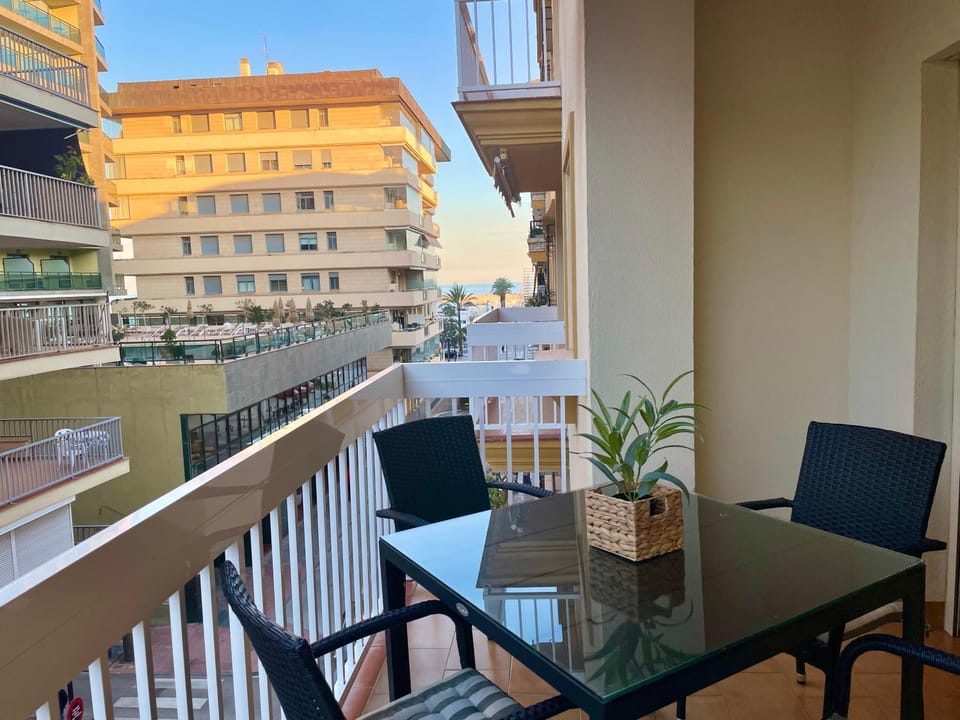 Day, View (from property/room), Balcony/Terrace, Living room