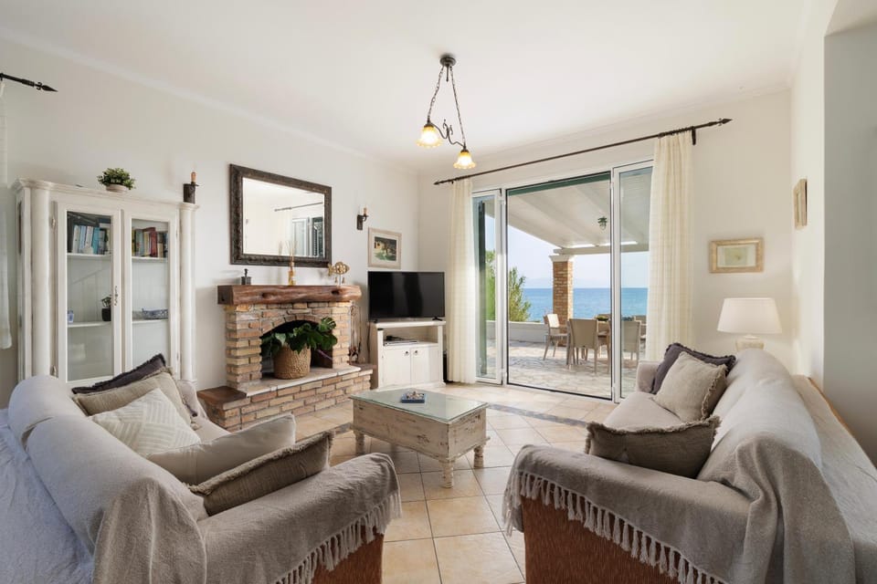 Beachfront Villa Victoras - With private beach Villa in Corfu, Greece