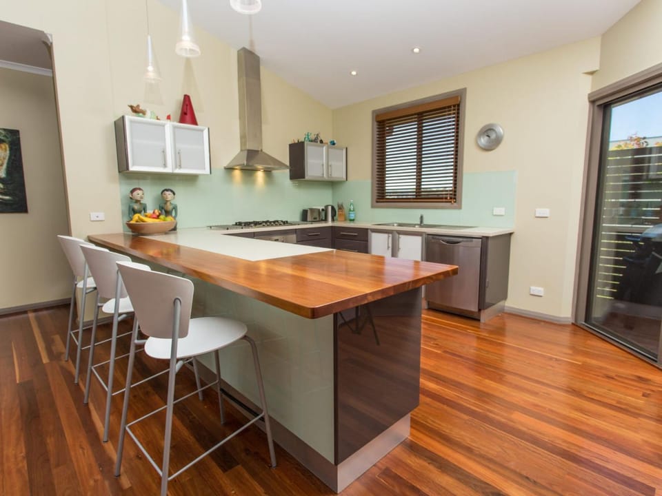 Tura Beachhouse in Dolphin Cove House in Tura Beach