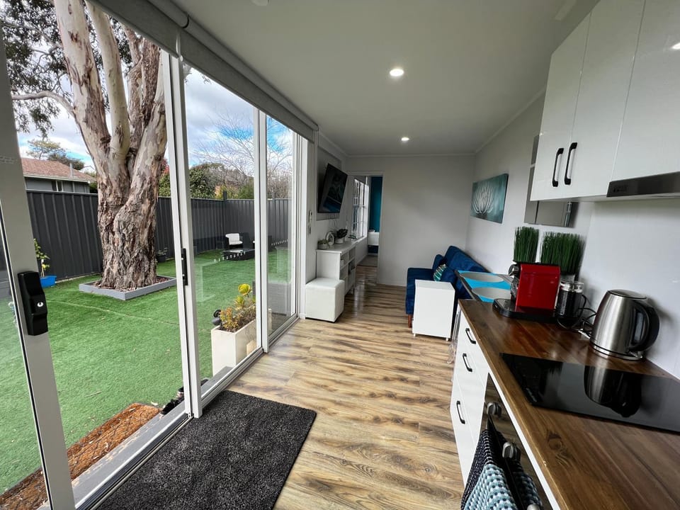 Garden, Kitchen or kitchenette, Dining area, Garden view