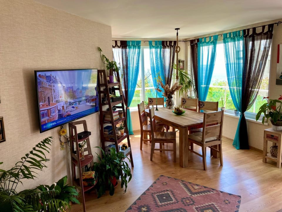 Europe Holiday Apartments First Sea Line Coast Apartment in Pomorie