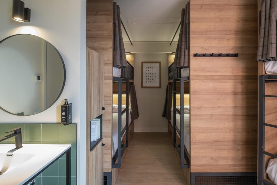 Photo of the whole room, Bedroom, bunk bed