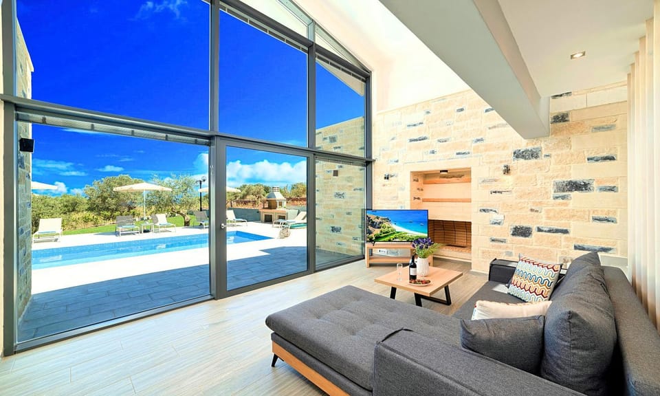 Patio, Day, Living room, Seating area, Pool view, Swimming pool, sunbed