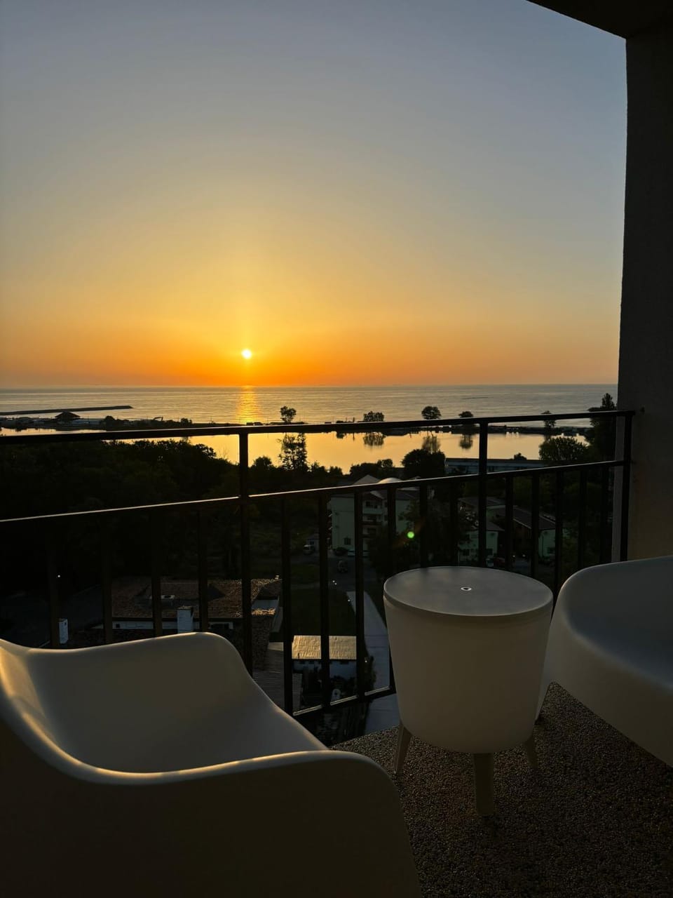 Natural landscape, Bathroom, Sea view, Sunrise, Sunset