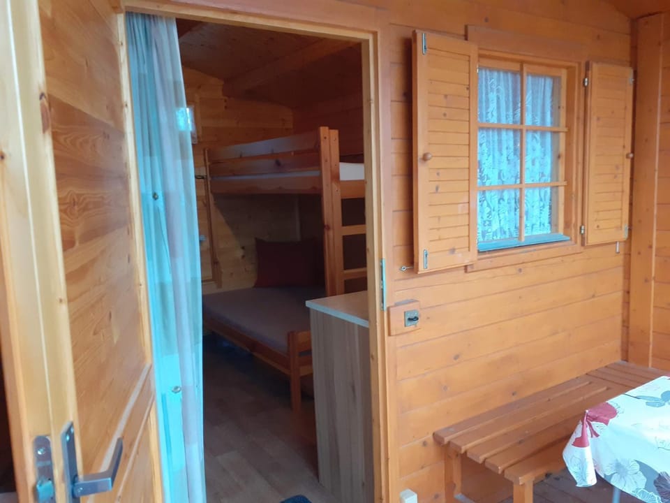 Chatka Rozárka - Výrovická přehrada Campground/ 
RV Resort in South Moravian Region