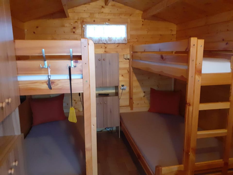 Chatka Rozárka - Výrovická přehrada Campground/ 
RV Resort in South Moravian Region