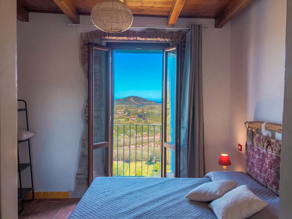 panoramic ROOMS Fora e ' Muros with sea view common terrace , Ammentos Posada Bed and Breakfast in Sardinia