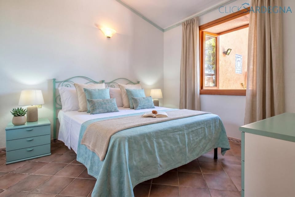Costa Paradiso villa con piscina indipendente e vista mare per 6 persone Villa in Sardinia