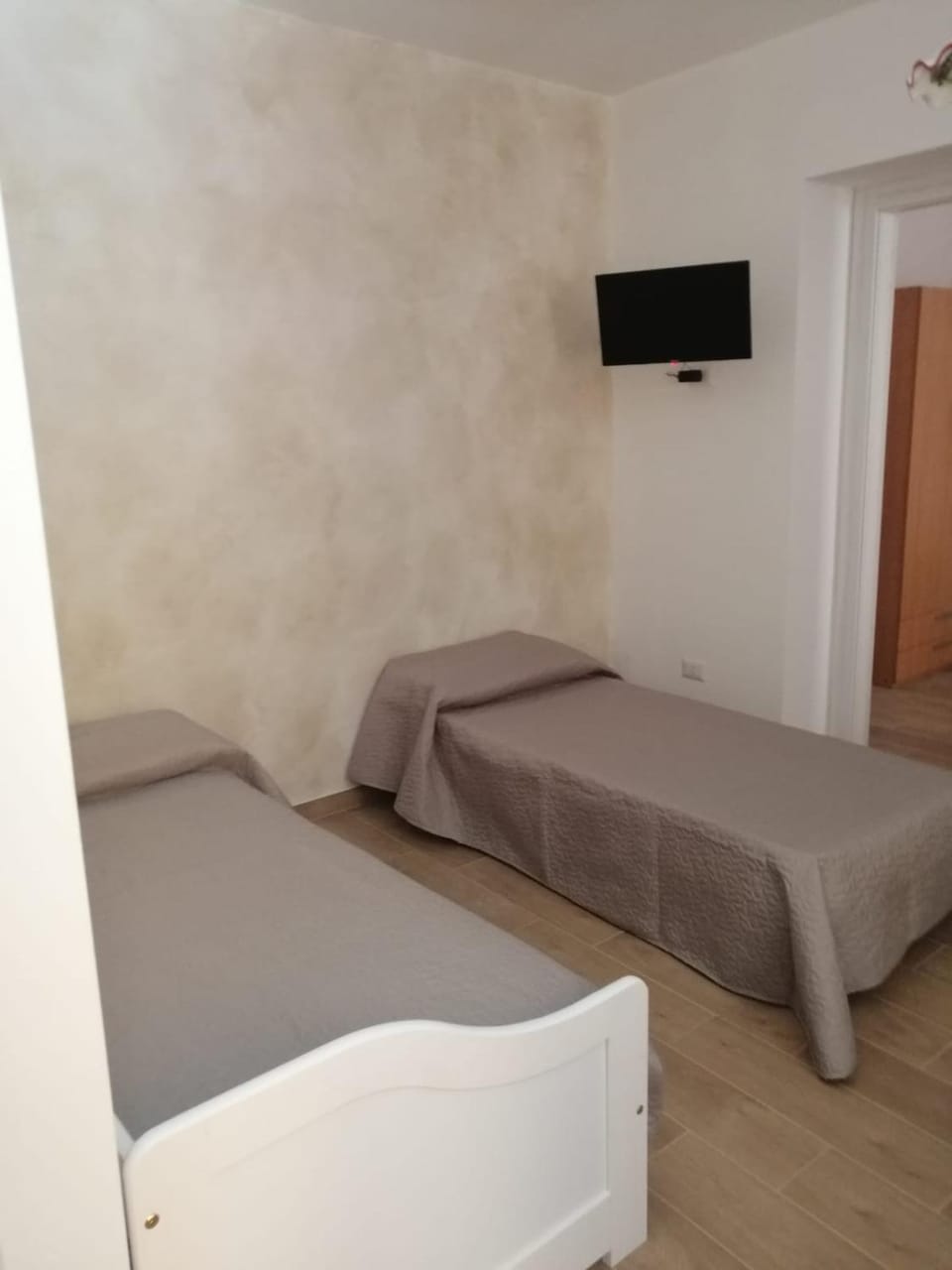 Communal lounge/ TV room, Living room, Seating area, Bedroom