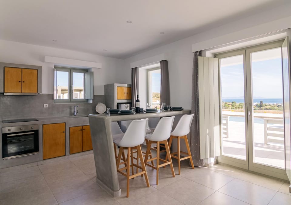 Dining area, Sea view, kitchen