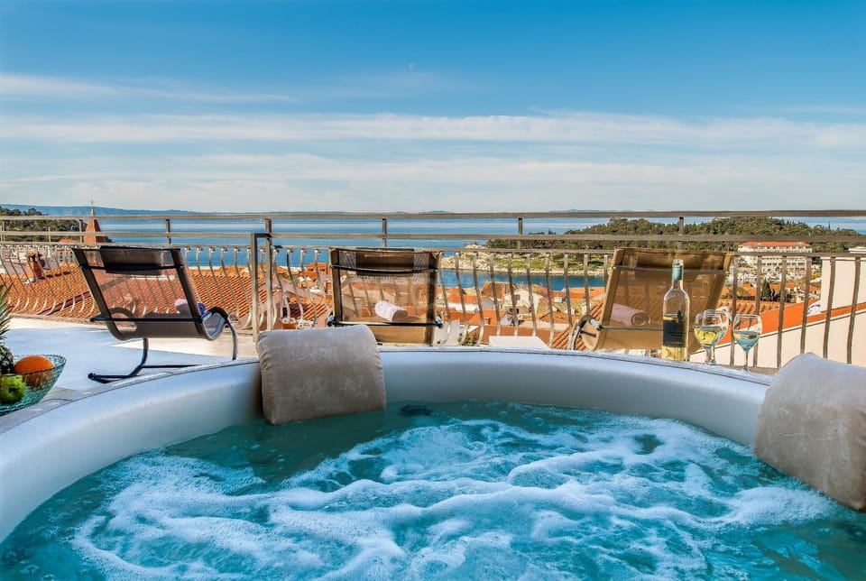 Hot Tub, View (from property/room)