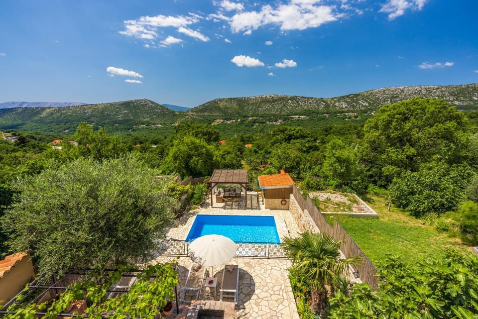 Day, Natural landscape, Bird's eye view, Mountain view, Pool view, Swimming pool
