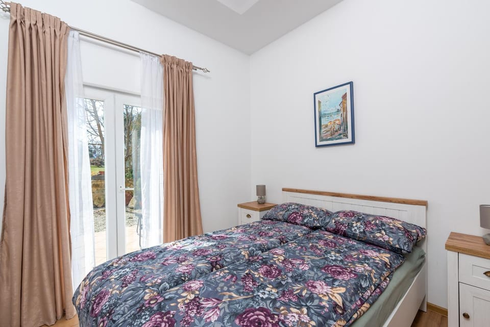 Alba Sanja i Teran Apartment in Istria County