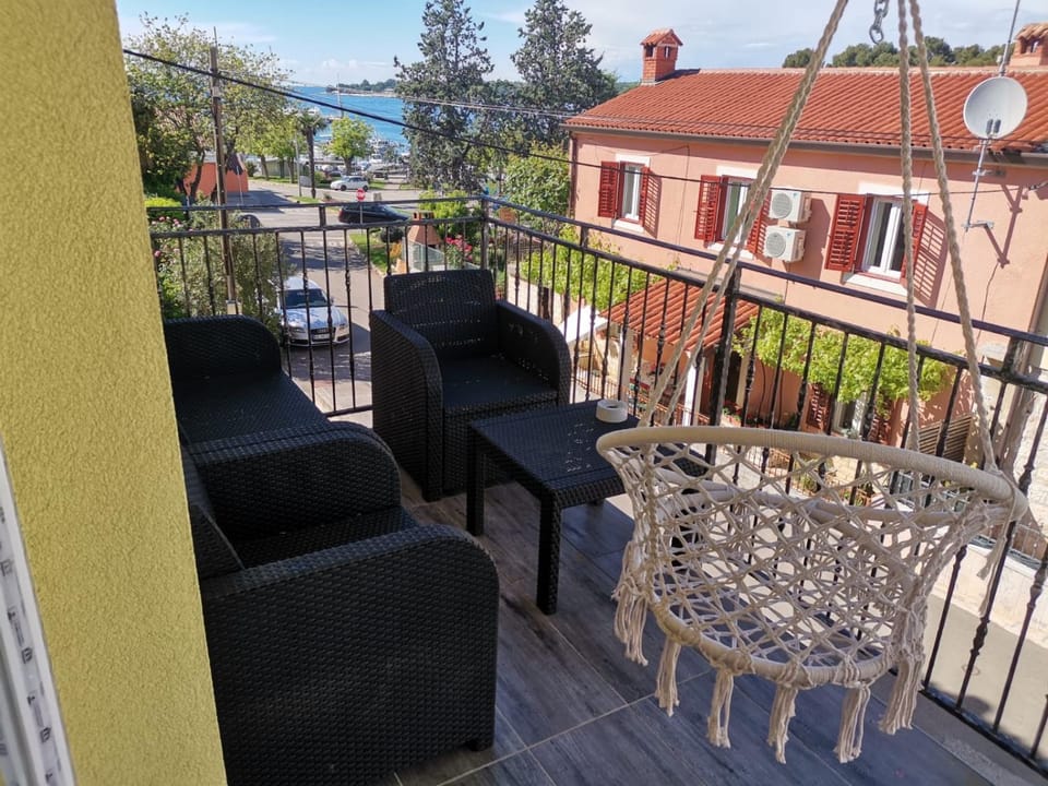 Day, View (from property/room), Balcony/Terrace, Balcony/Terrace, Seating area