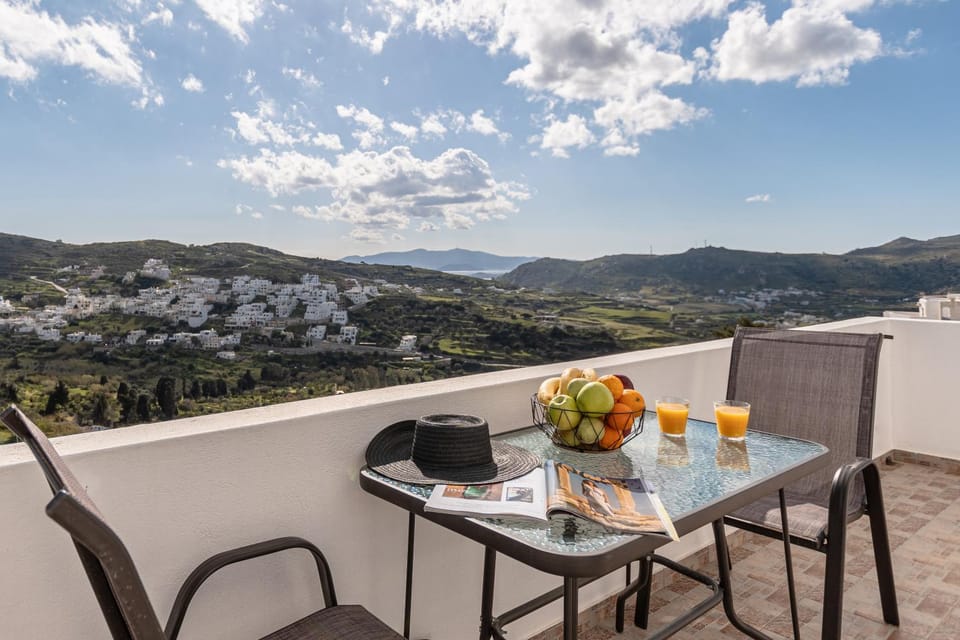Day, Natural landscape, Balcony/Terrace