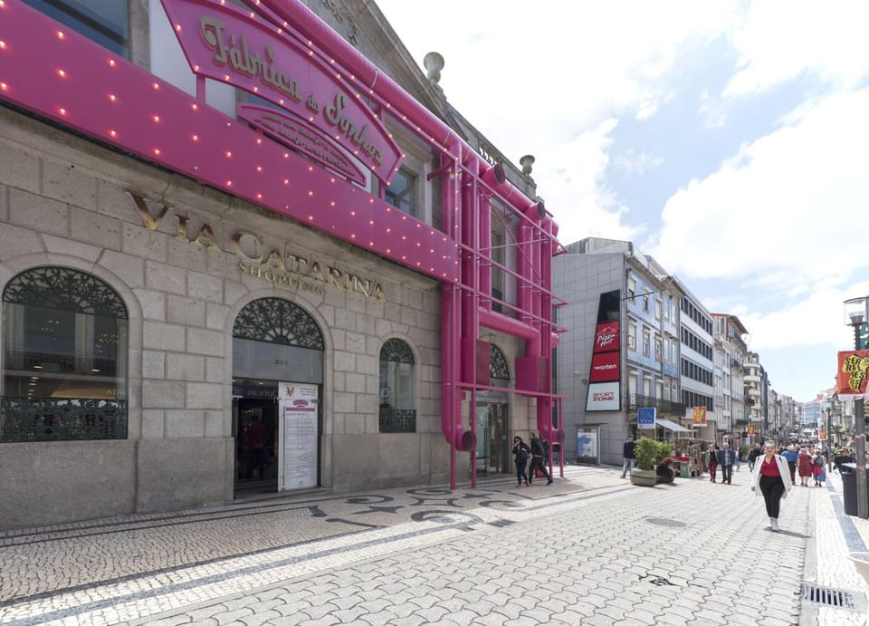 Property building, Facade/entrance, Off site