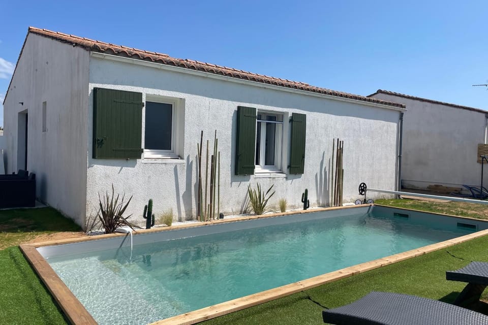 Large House With Garden In Sainte Marie De Ré House in Sainte-Marie-de-Ré