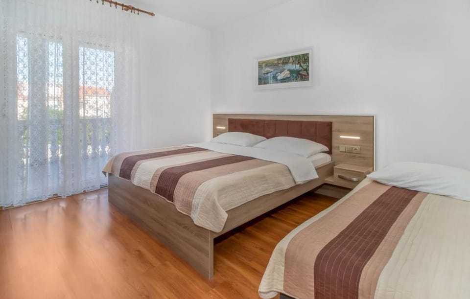 APP 4+1 s dvije spavaće sobe Apartment in Primorje-Gorski Kotar County