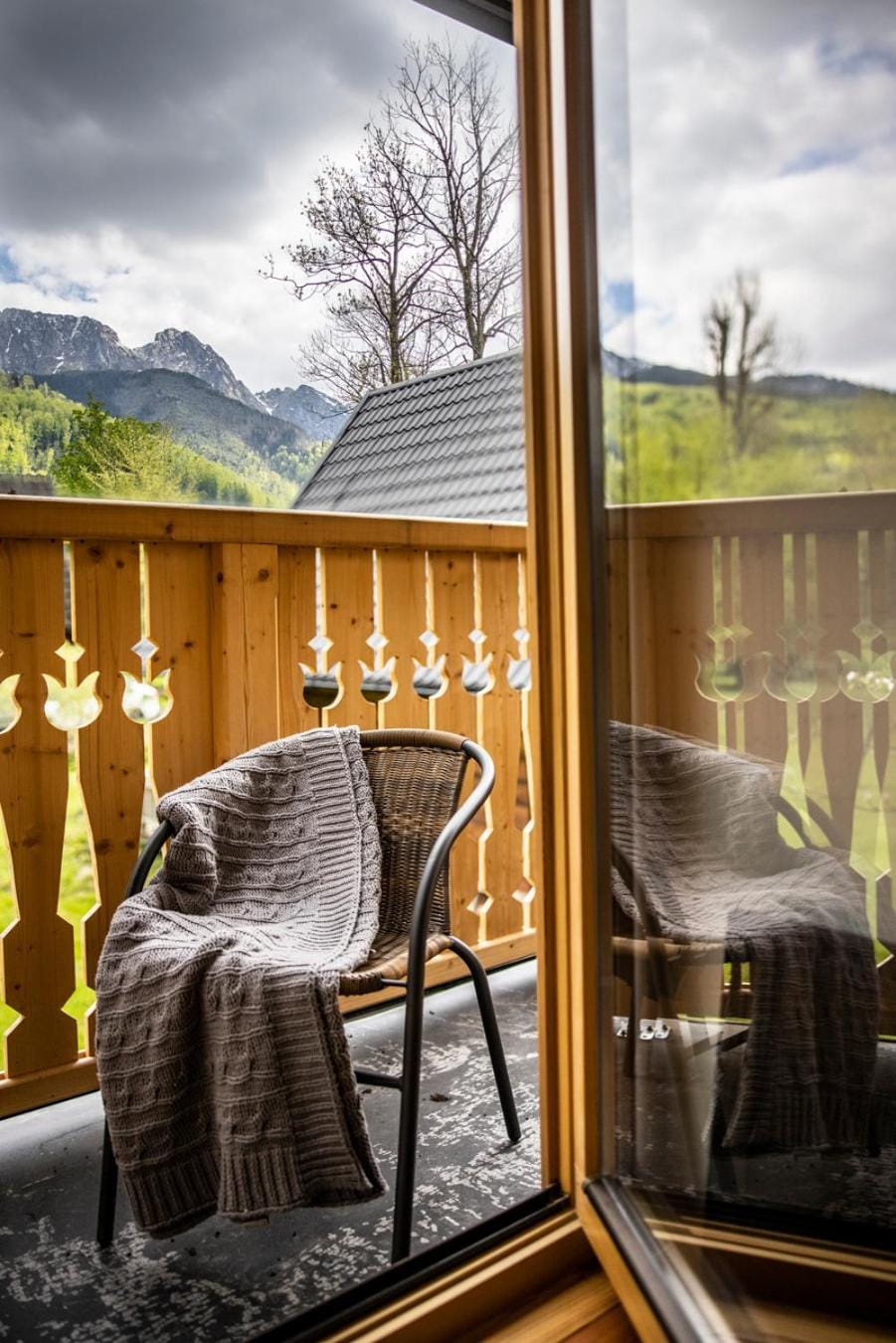 Balcony/Terrace, Mountain view
