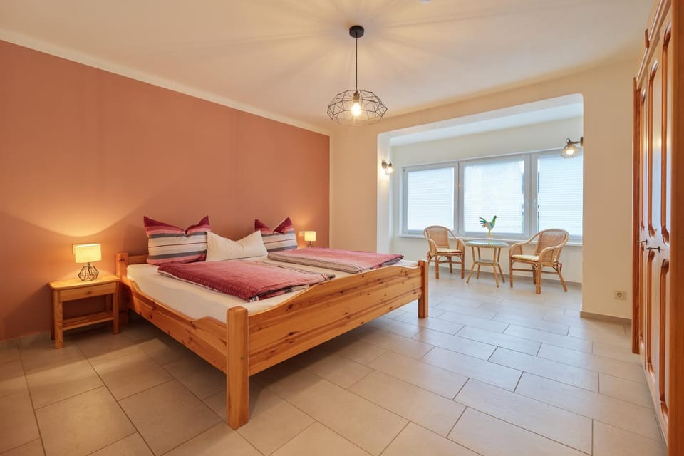 Bed, Bedroom, locker, wardrobe