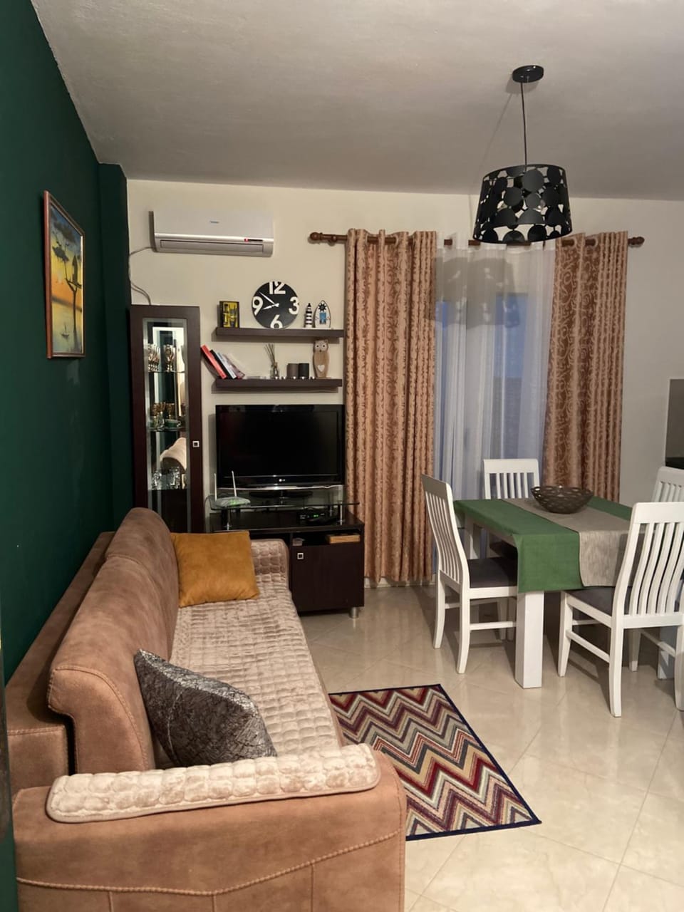 TV and multimedia, Living room, Dining area