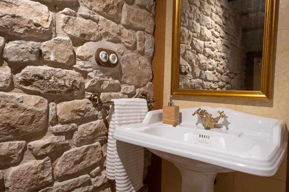 Ca la Cinta de Maldà House in Catalonia