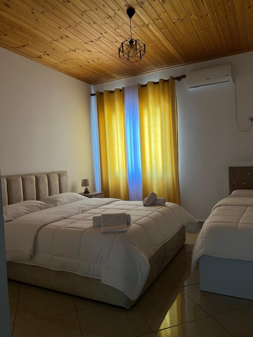 Lugina e Komanit Hotel in Montenegro