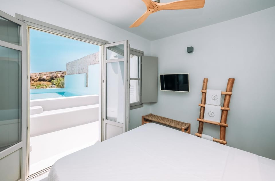 Bedroom, Swimming pool