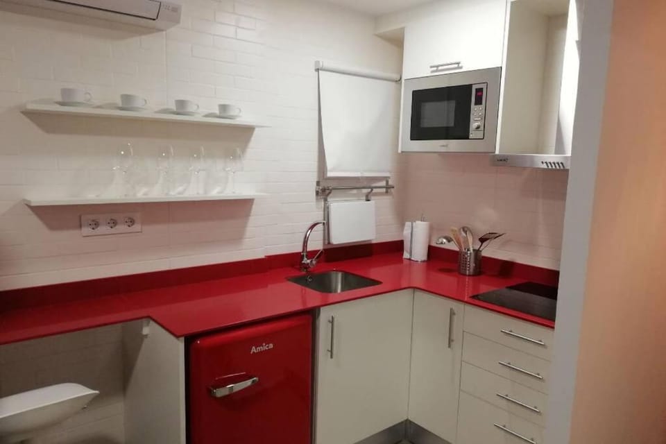 M1 Cool Loft 1 min walk to metro 15 min center by metro Apartment in L'Hospitalet de Llobregat