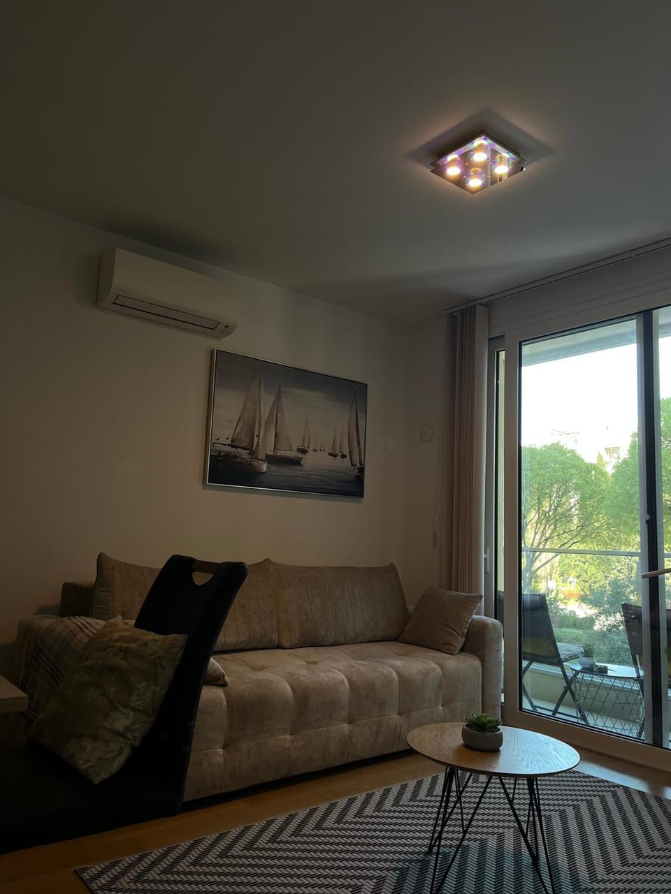 Iris apartment private parking Apartment in Split