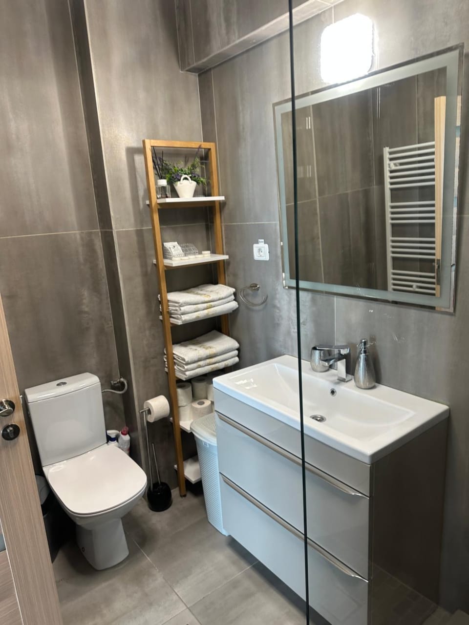 Zev-S10 Apartment in Constanța County