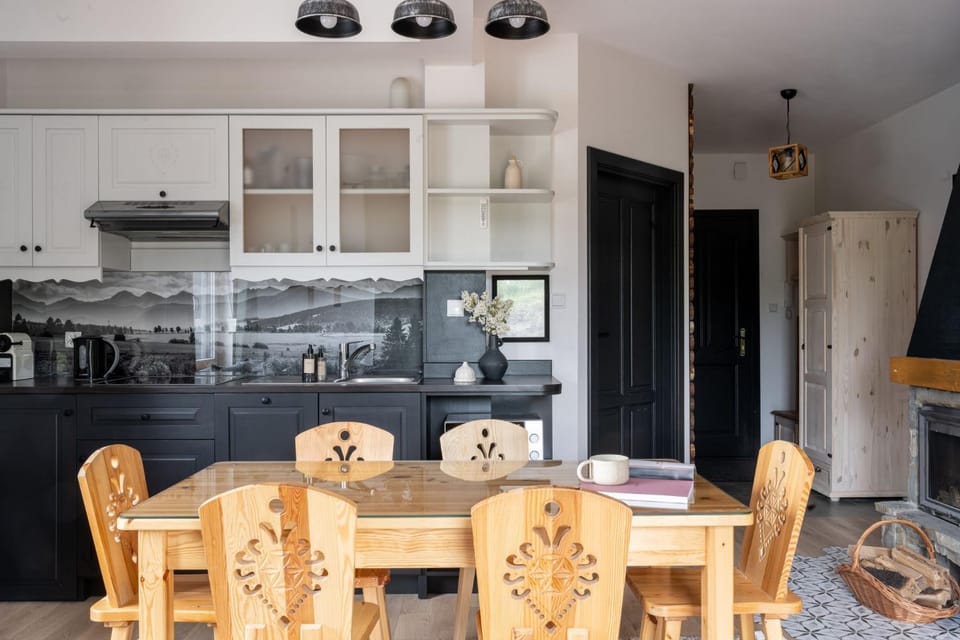 Kitchen or kitchenette, Living room, dishwasher, flat iron, minibar