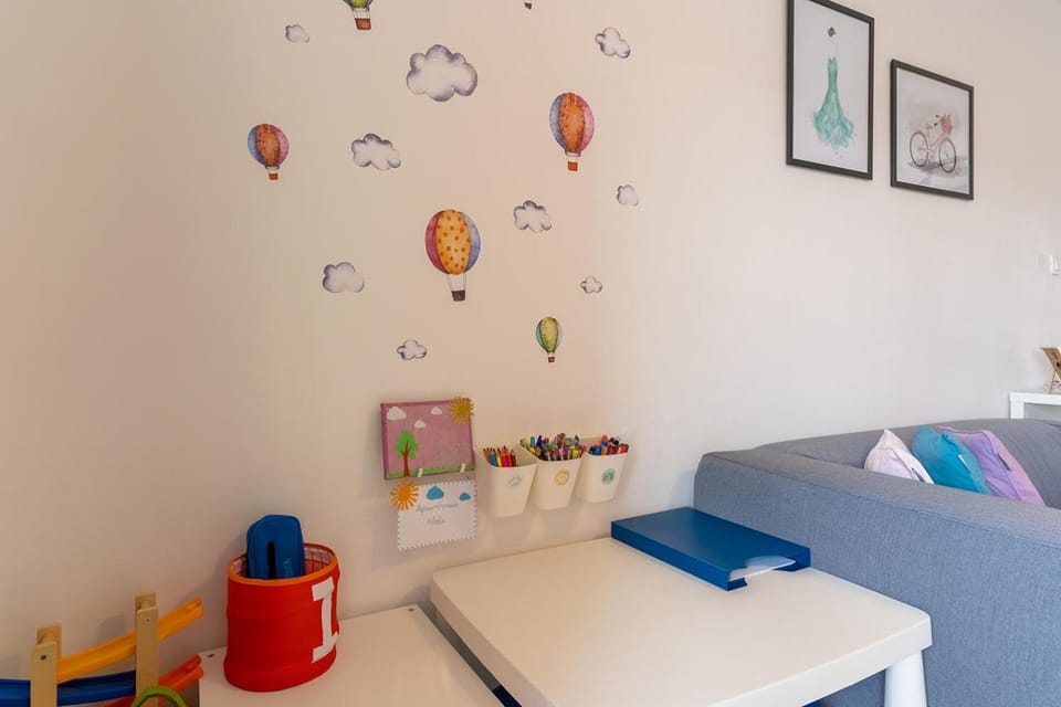 Living room, Kids's club