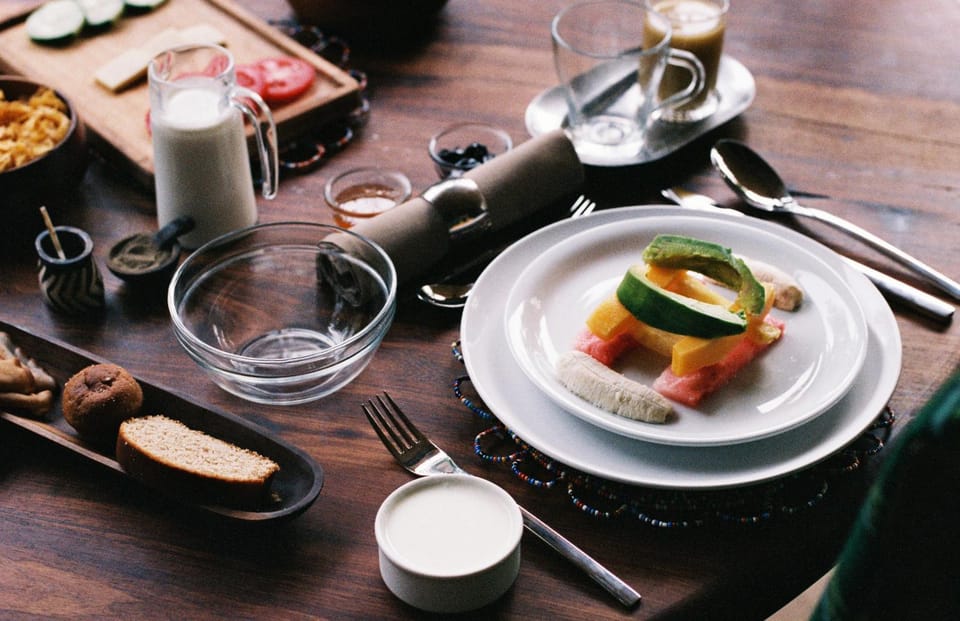 Restaurant/places to eat, Balcony/Terrace, Decorative detail, Food, Breakfast
