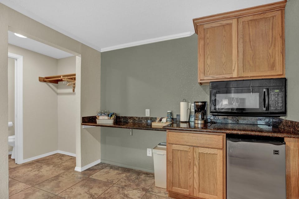 Maven's Inn & Grill Hotel in Spring Branch