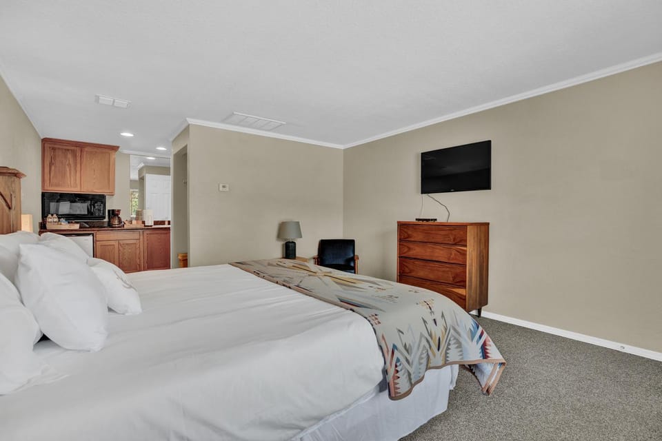 Maven's Inn & Grill Hotel in Spring Branch