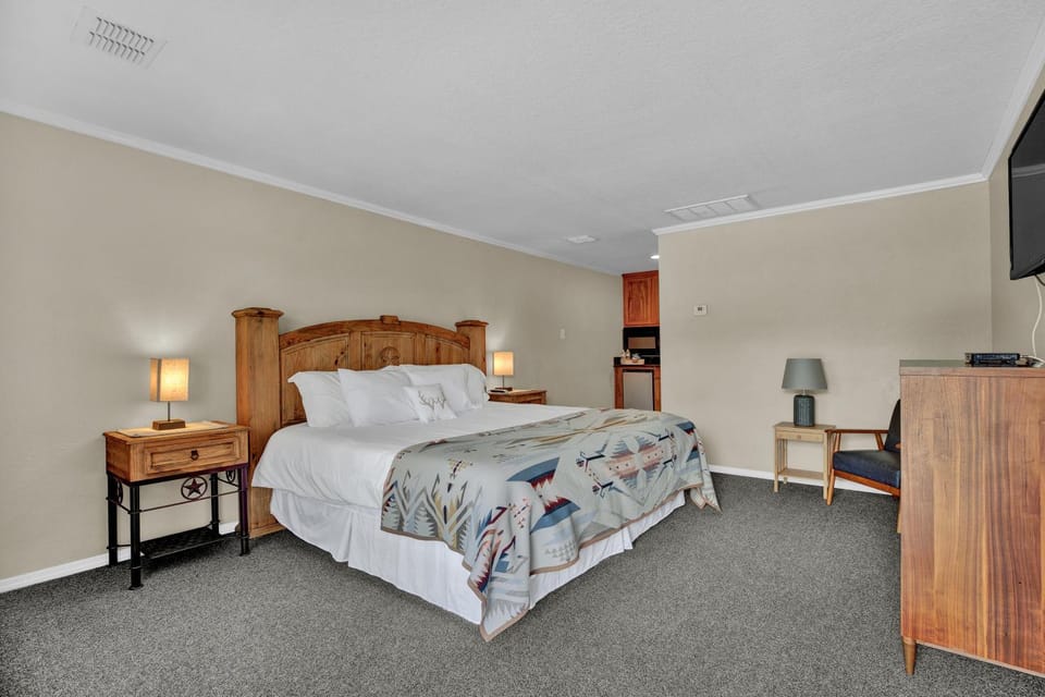 Maven's Inn & Grill Hotel in Spring Branch