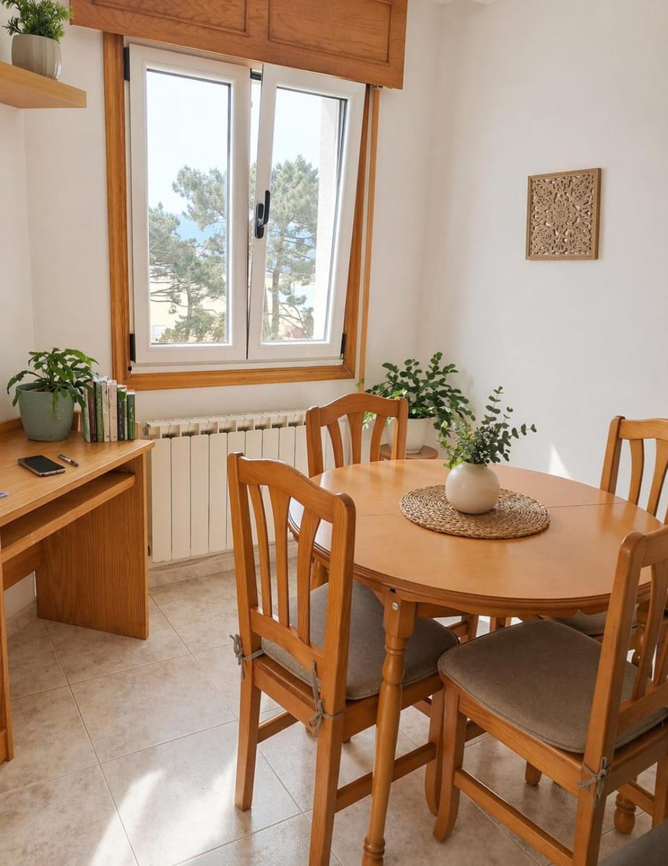 Seating area, Dining area, Garden view, Sea view