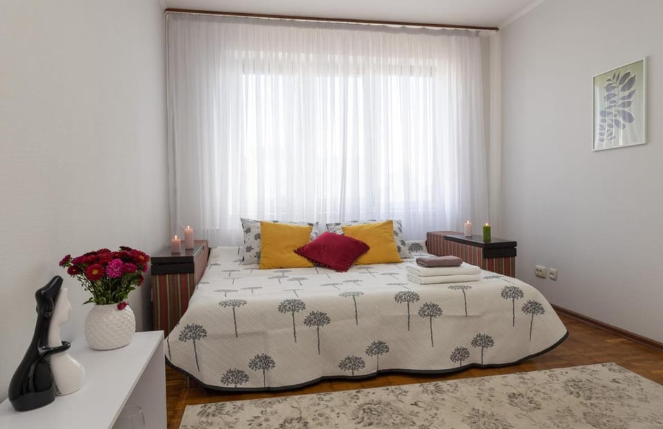 Чудова квартира для відпочинку і роботи на Оболоні Apartment in Kiev City - Kyiv