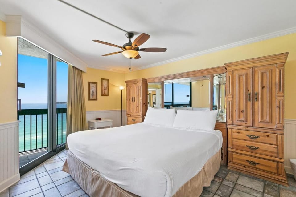 SunDestin Resort Unit 1601 House in Destin