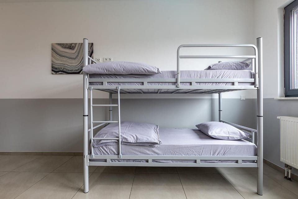 Bed, bunk bed