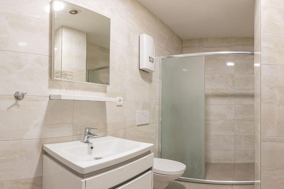 Shower, Toilet, Bathroom, acessibility