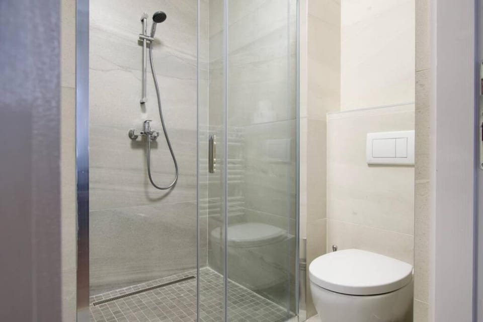 Premium Apartment by Hi5-Vaci str. 3 bedroom (219) Apartment in Budapest