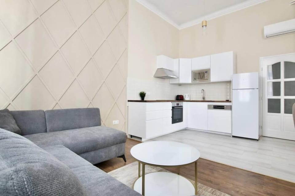 Premium Apartment by Hi5-Vaci str. 3 bedroom (219) Apartment in Budapest
