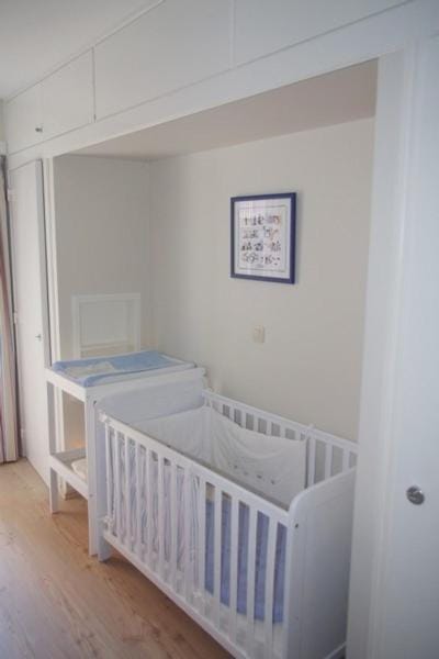 cot