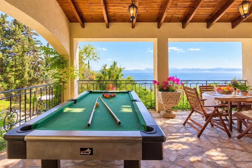 Villa Irini Nissaki Corfu Beach Villa Villa in Peloponnese, Western Greece and the Ionian
