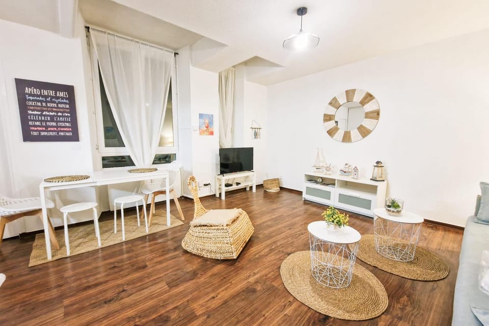 #L8 Le Montorge City center Studio Fully equipped Apartment in Grenoble