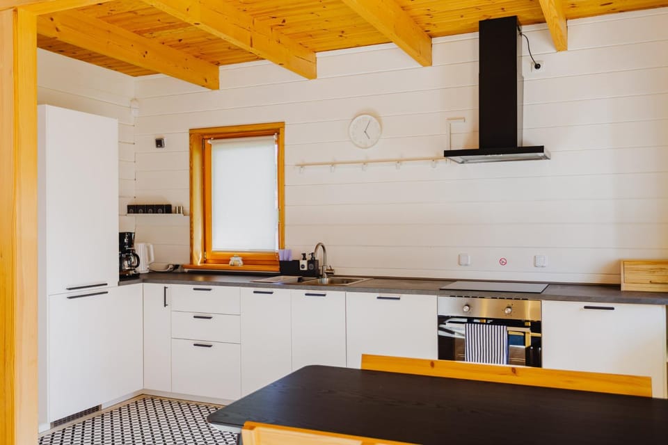 Kitchen or kitchenette, Dining area, Communal kitchen