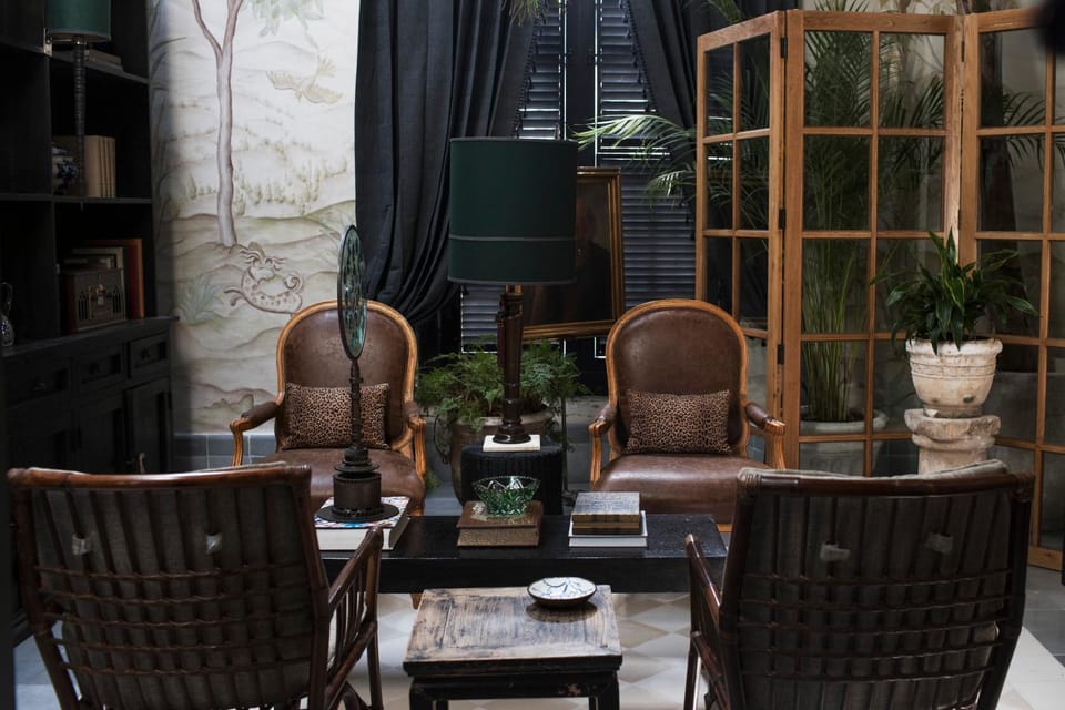 Library, Living room, Seating area